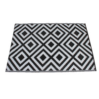 Rectangular Outdoor Reversible Mat Weatherproof Diamon Design 120 x 180cm