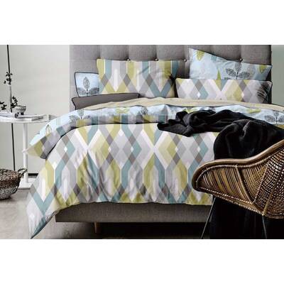 Queen Size Reversible Zig Zag Quilt Cover Set (3PCS)