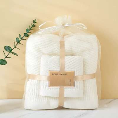 Luxurious Beige Towel Set - Diagonal Stripe Bath & Hand Towels